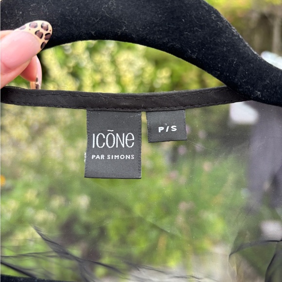 Cute going out top - Picture 2 of 4